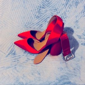 Gorgeous red 👠.🌹